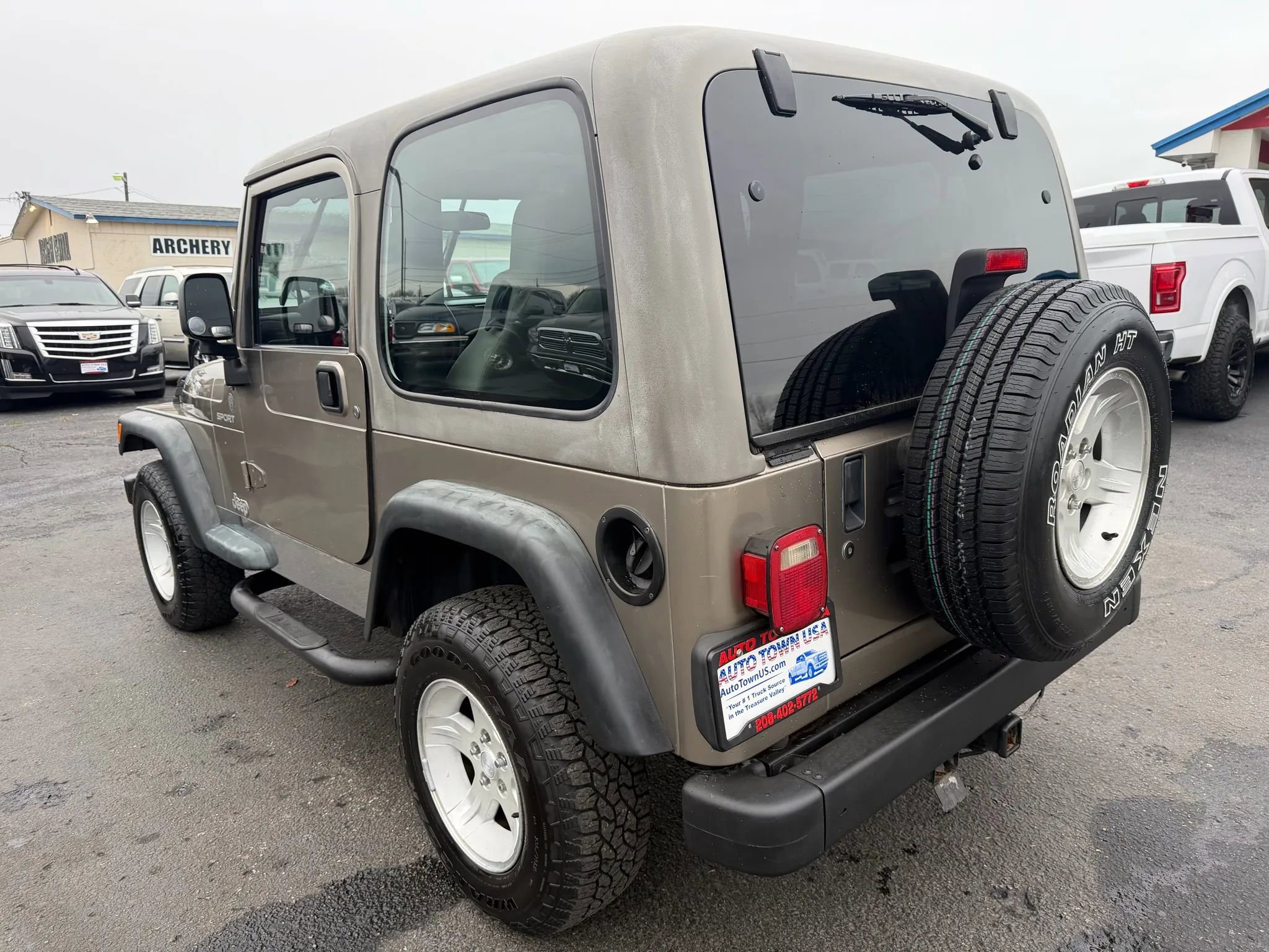 Used 2004 Jeep Wrangler 4WD w/ Dual Top Group image 3