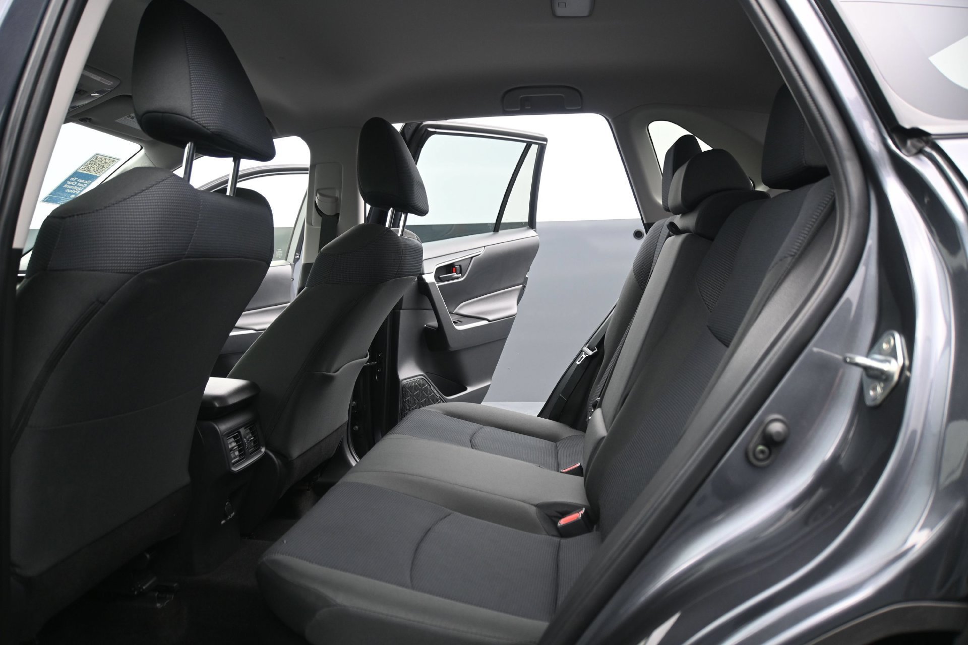 Used 2025 Toyota RAV4 LE AWD/4WD image 16