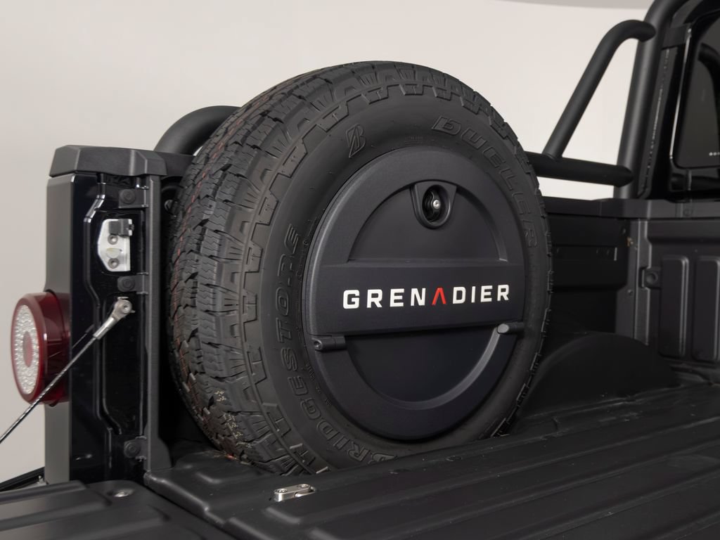 New 2026 INEOS Grenadier Quartermaster Black Edition AWD/4WD image 39