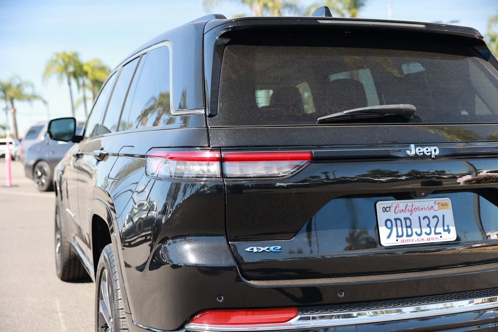 Used 2022 Jeep Grand Cherokee Overland AWD/4WD image 13