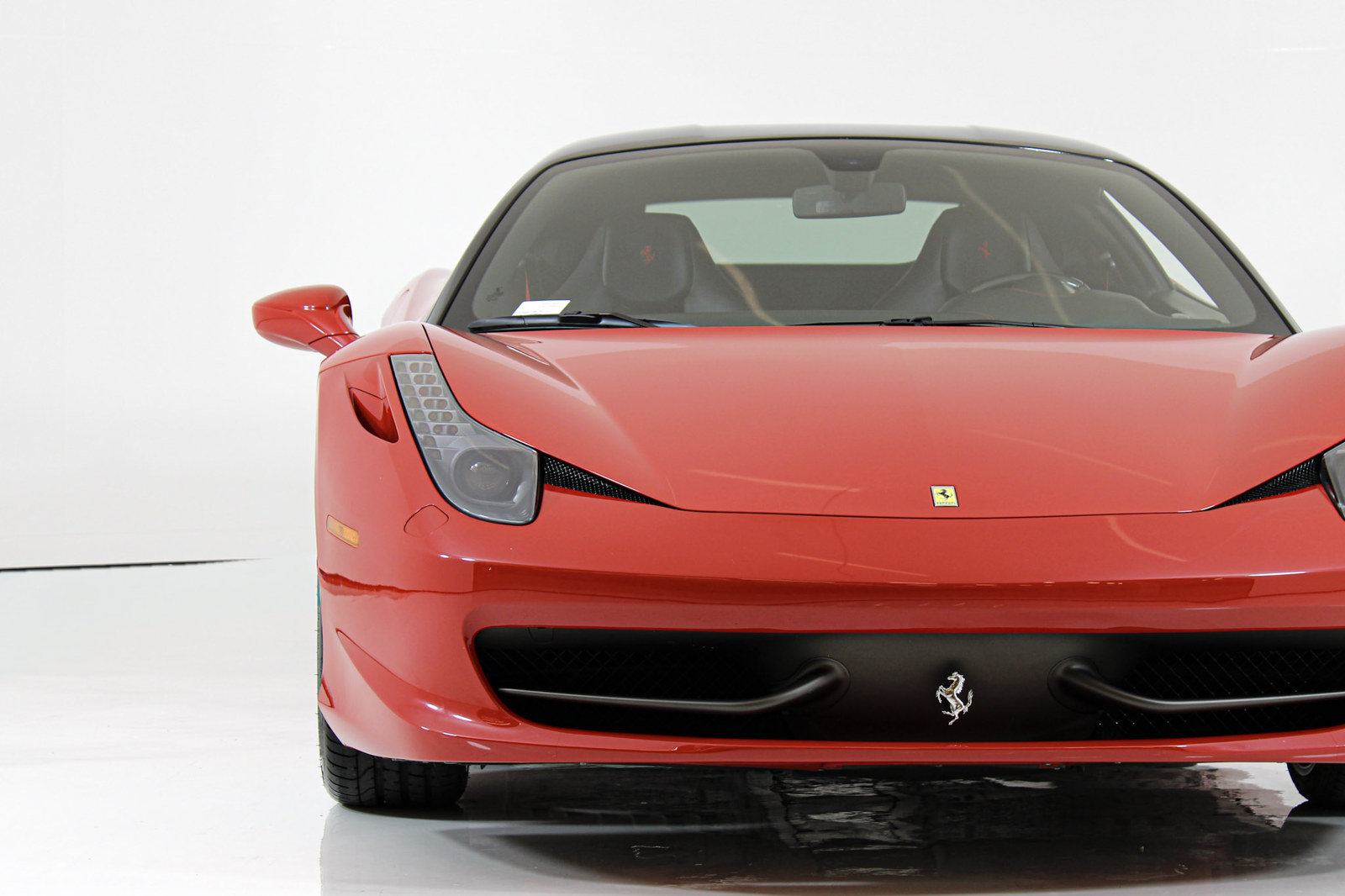 Certified 2015 Ferrari 458 Italia Coupe RWD image 10