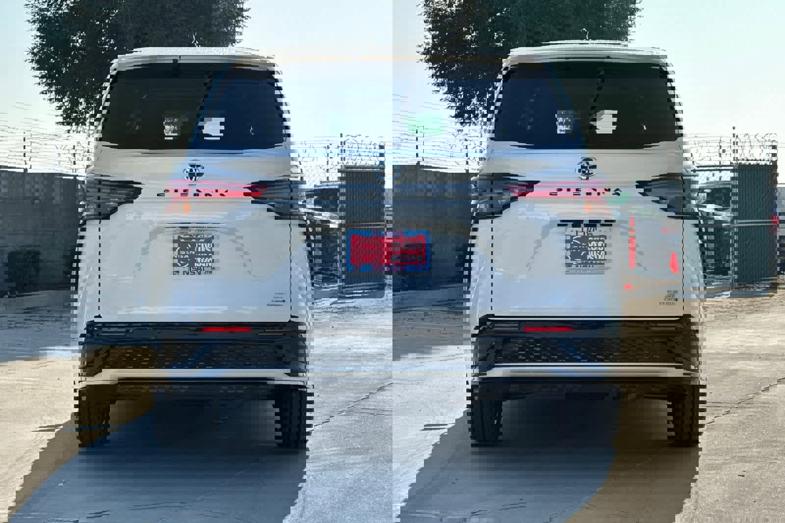 Used 2021 Toyota Sienna XSE image 8