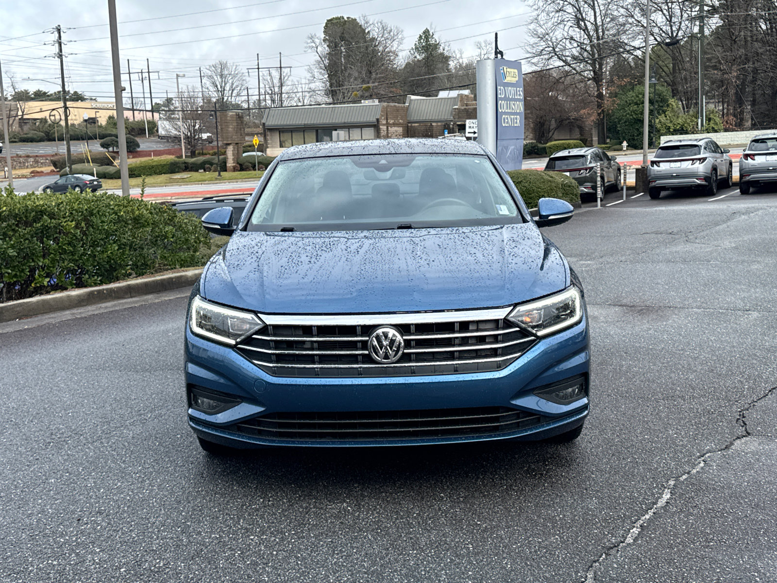Used 2019 Volkswagen Jetta SEL Premium image 2