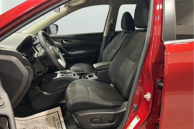 Used 2020 Nissan Rogue SV AWD/4WD image 15