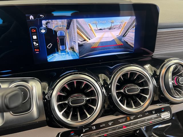 Used 2025 Mercedes-Benz EQB 300 4MATIC image 33