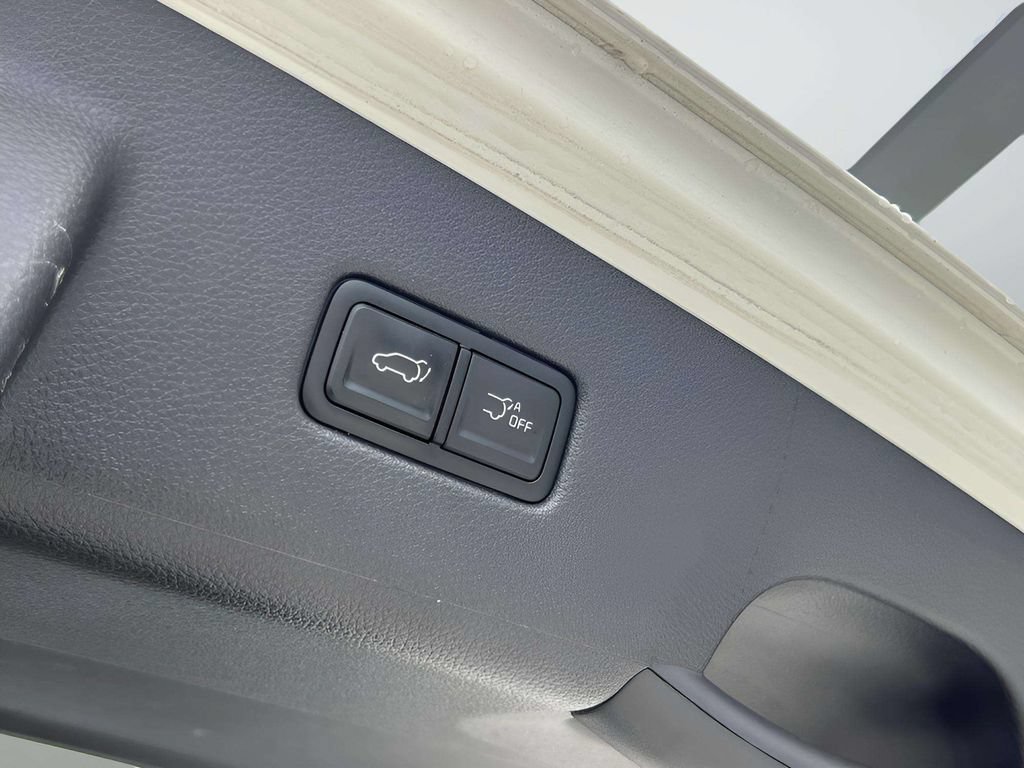 Used 2023 Kia Carnival SX Prestige FWD image 19