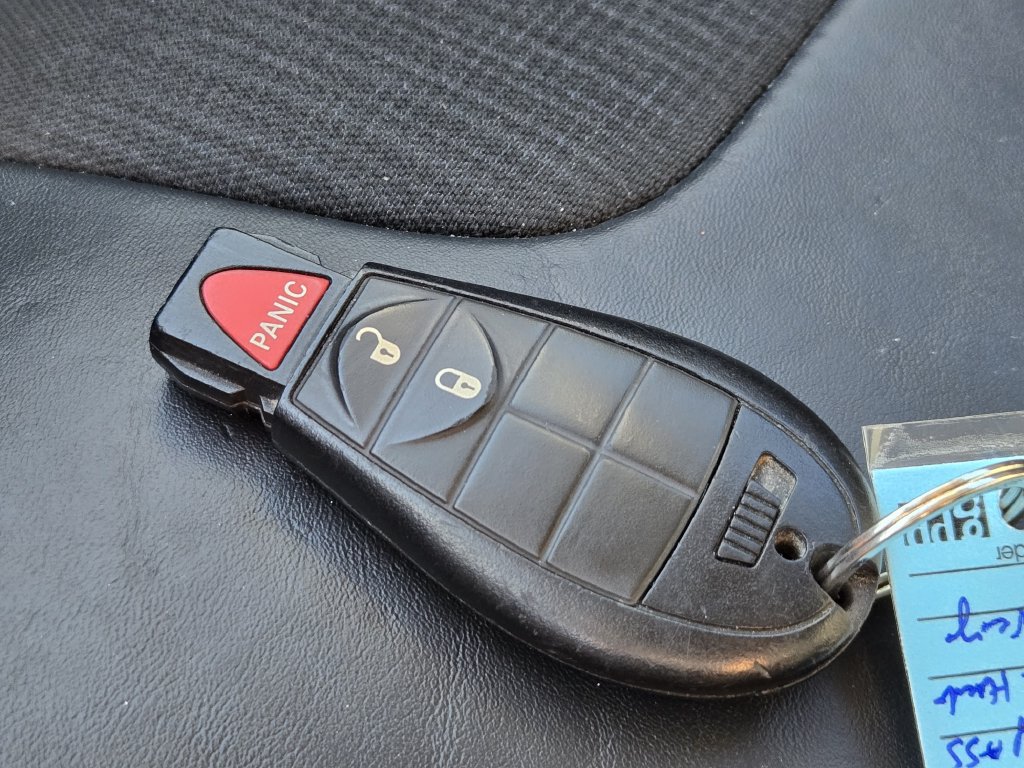 Used 2016 Jeep Cherokee Trailhawk AWD/4WD image 30