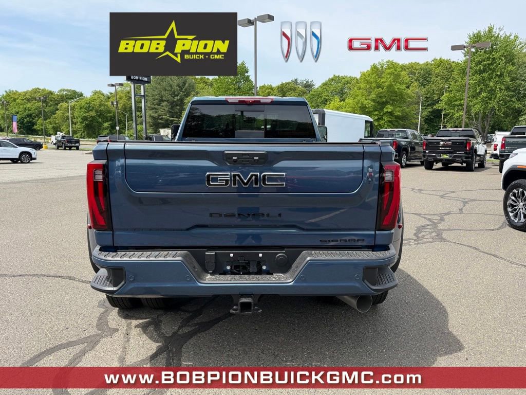 New 2026 GMC Sierra 3500 Denali Ultimate w/ LPO, Black Badging Package AWD/4WD image 4