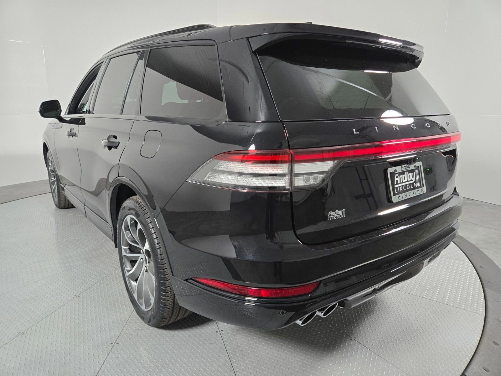 New 2026 Lincoln Aviator AWD w/ Jet Appearance Package image 7
