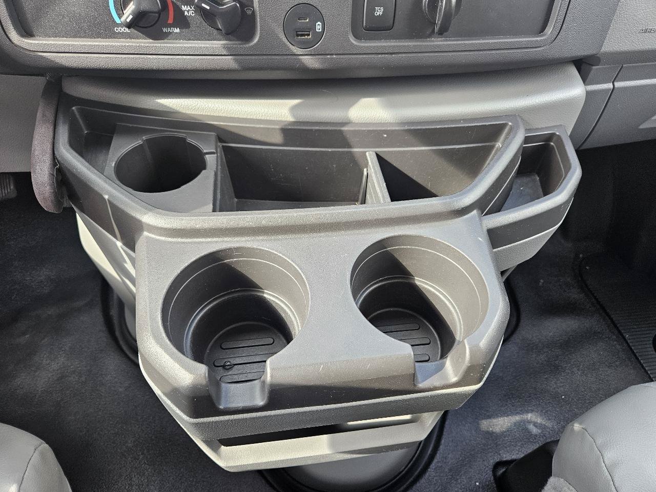 Used 2022 Ford E-450 and Econoline 450 Super Duty w/ Power Windows & Locks Group RWD image 39
