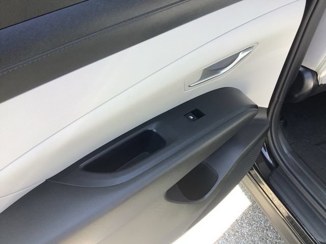 Certified 2025 Hyundai Tucson SE FWD image 18