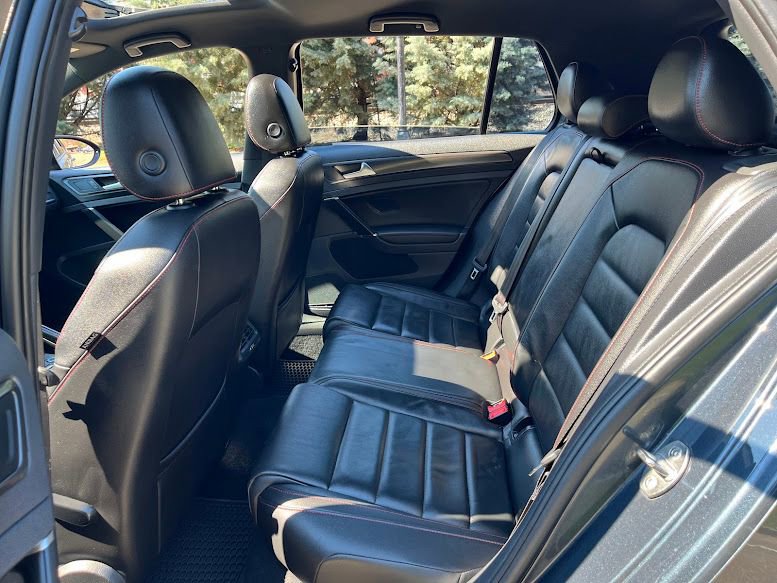 Used 2019 Volkswagen GTI SE image 40