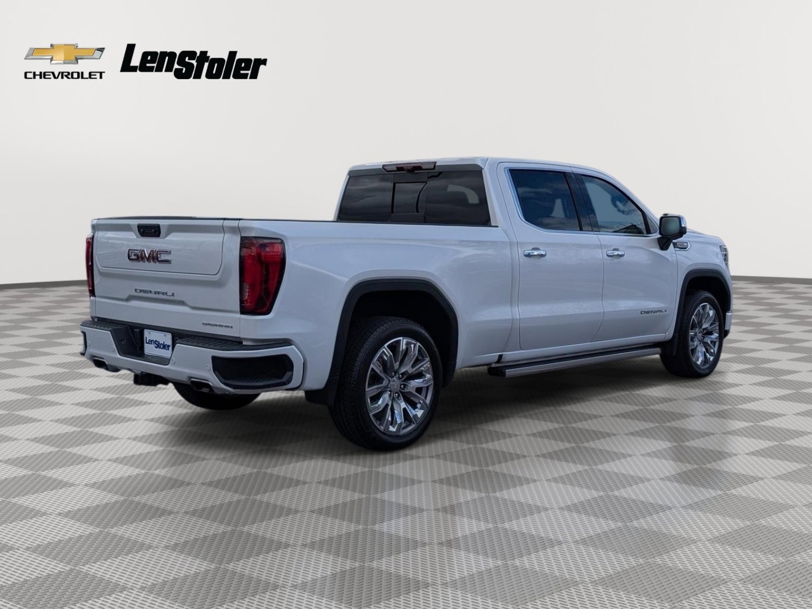 Used 2025 GMC Sierra 1500 Denali w/ Denali Reserve Package AWD/4WD image 5