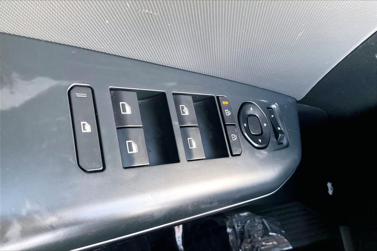 Used 2025 Kia K4 FWD image 35