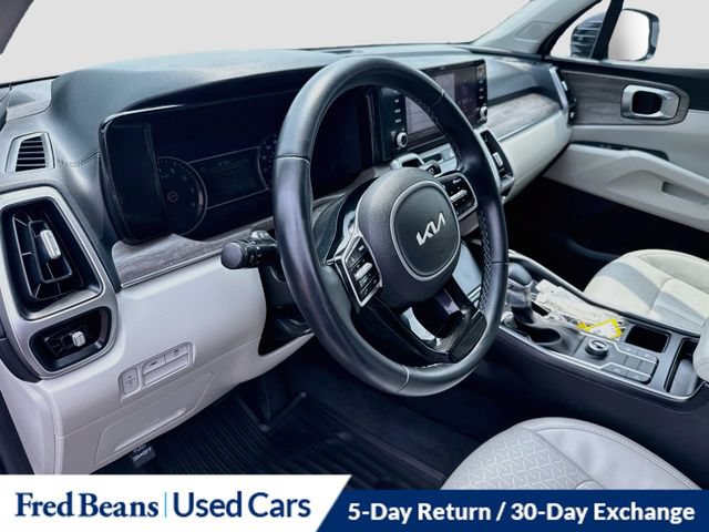 Used 2022 Kia Sorento S w/ Panoramic Sunroof Package AWD/4WD image 13
