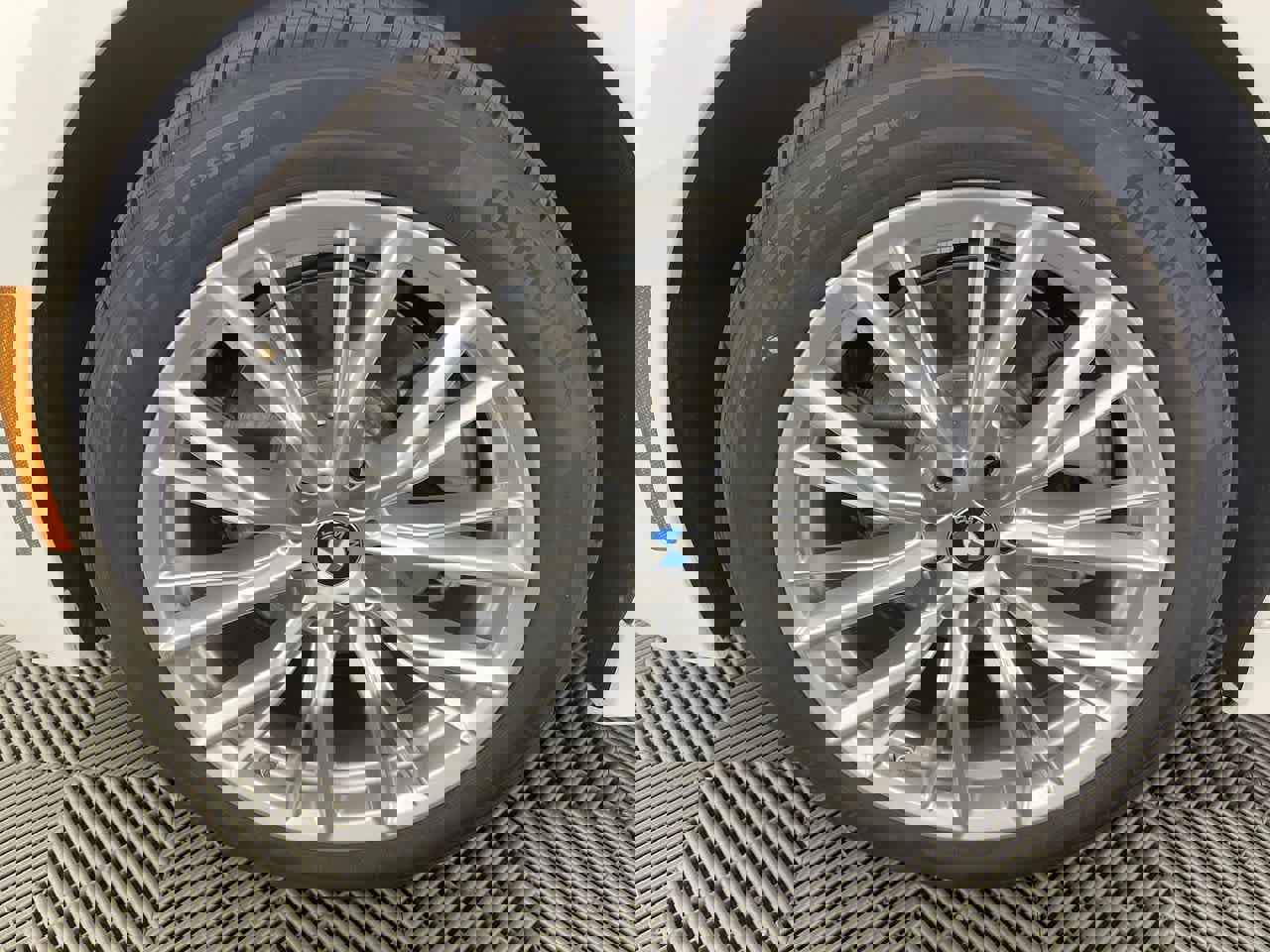 Certified 2023 BMW 330i xDrive Sedan w/ Driving Assistance Package image 8