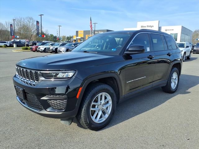 Used 2023 Jeep Grand Cherokee Laredo image 10