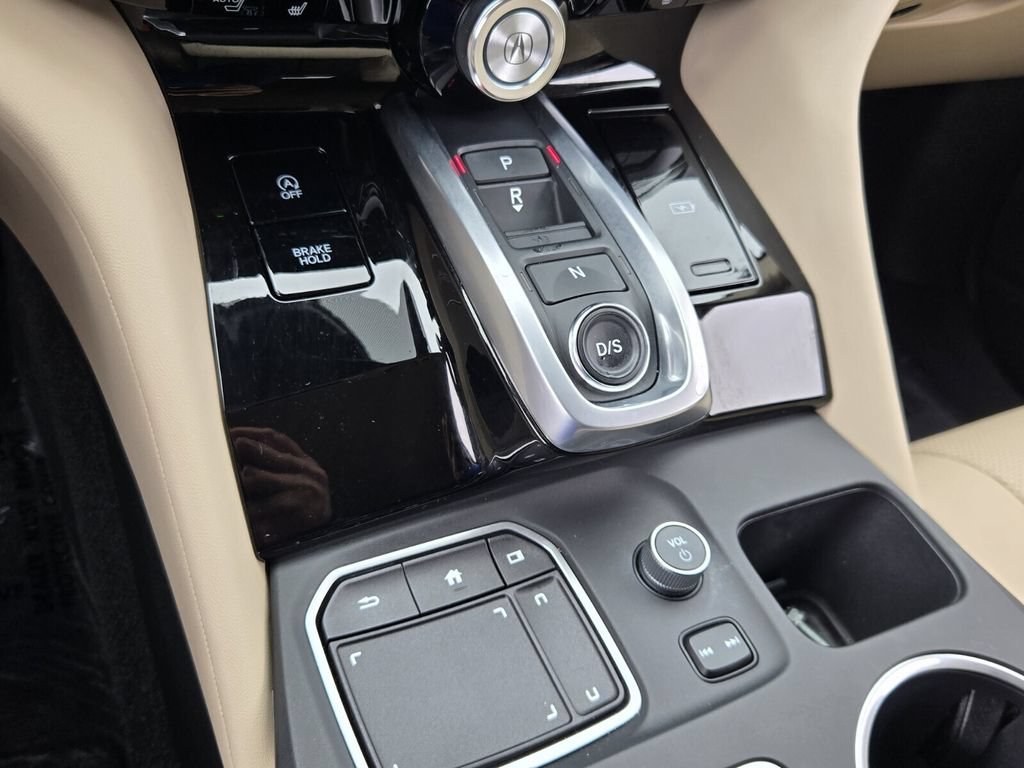 Used 2023 Acura MDX w/ Technology Package FWD image 24
