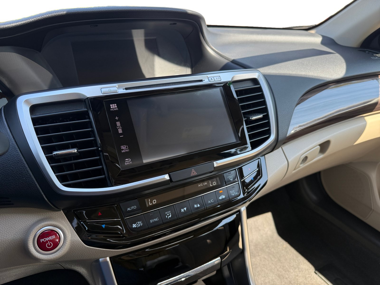 Used 2017 Honda Accord Touring image 12