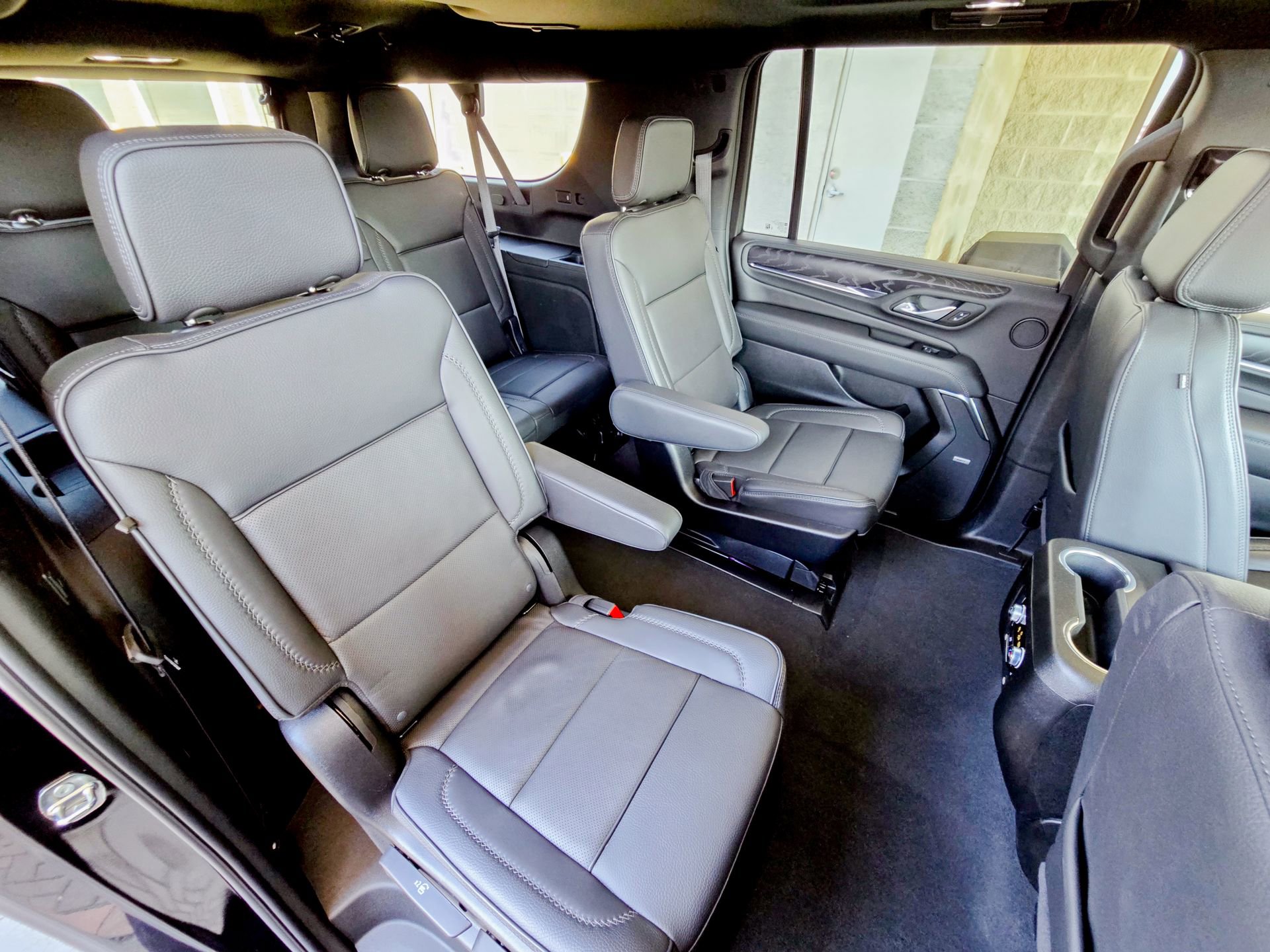 Used 2024 GMC Yukon XL Denali image 30