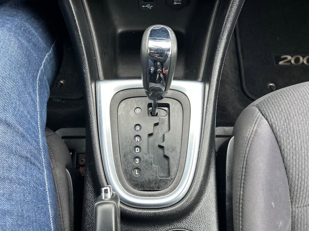 Used 2014 Chrysler 200 Touring image 19