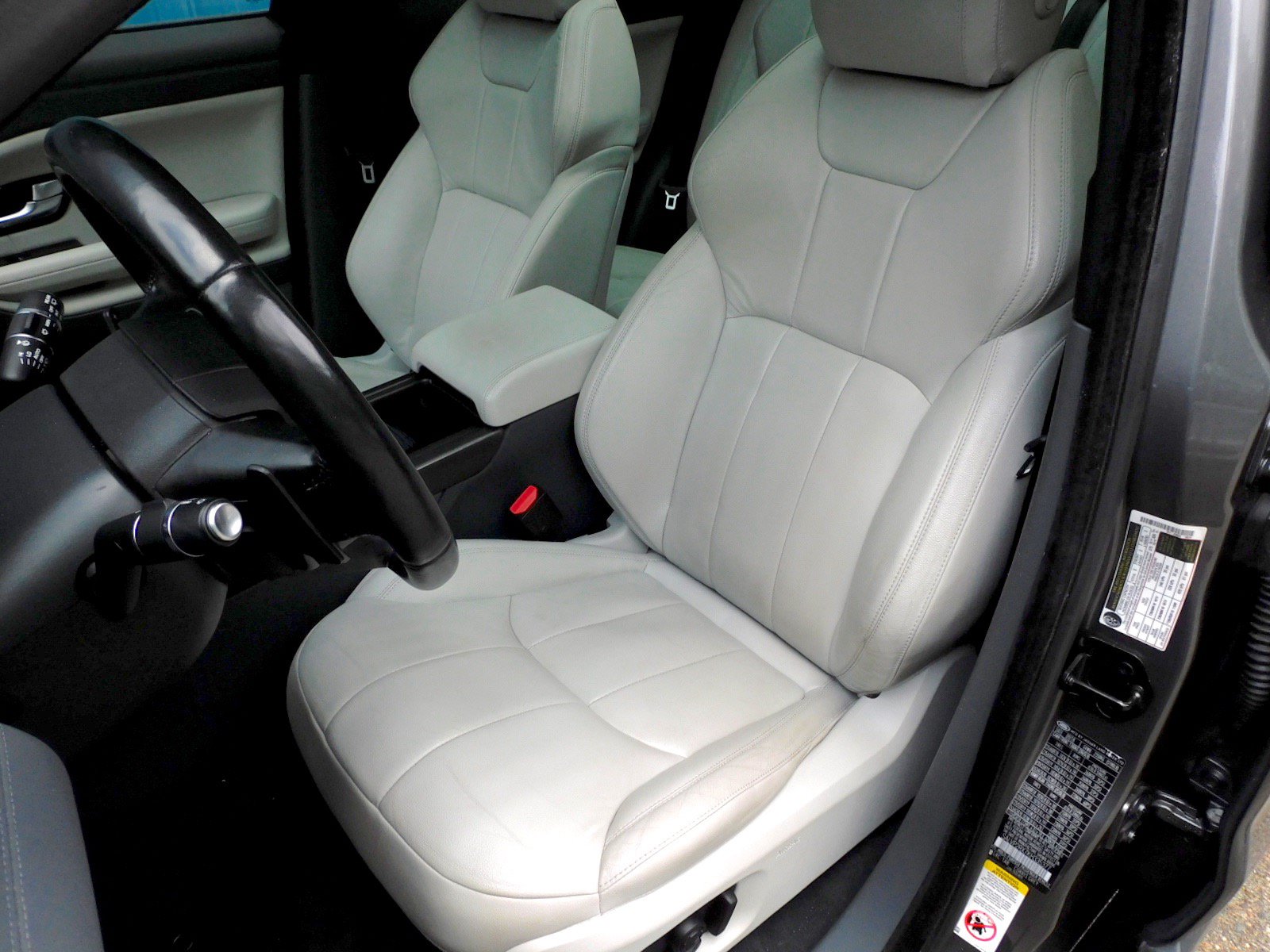 Used 2019 Land Rover Range Rover Evoque SE Premium AWD/4WD image 14