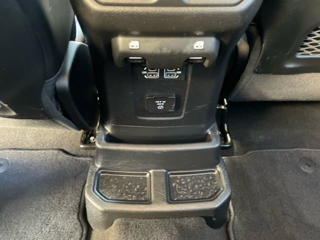 Used 2025 Jeep Wrangler Unlimited Rubicon w/ Steel Bumper Group image 18