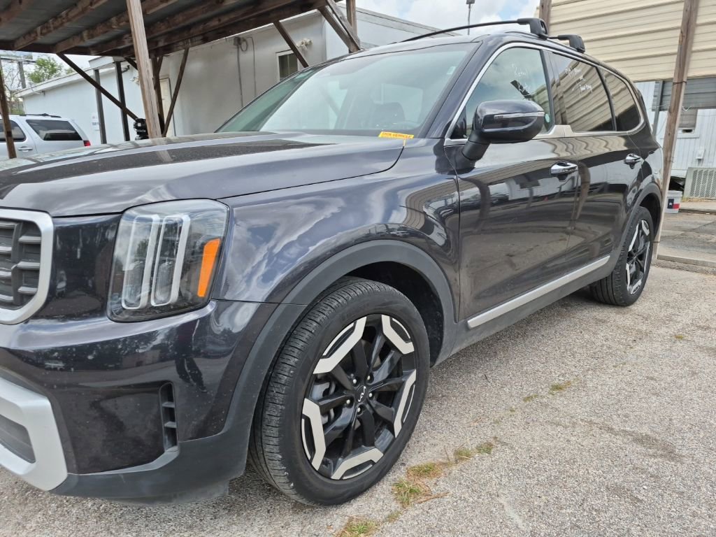 Used 2025 Kia Telluride S image 1