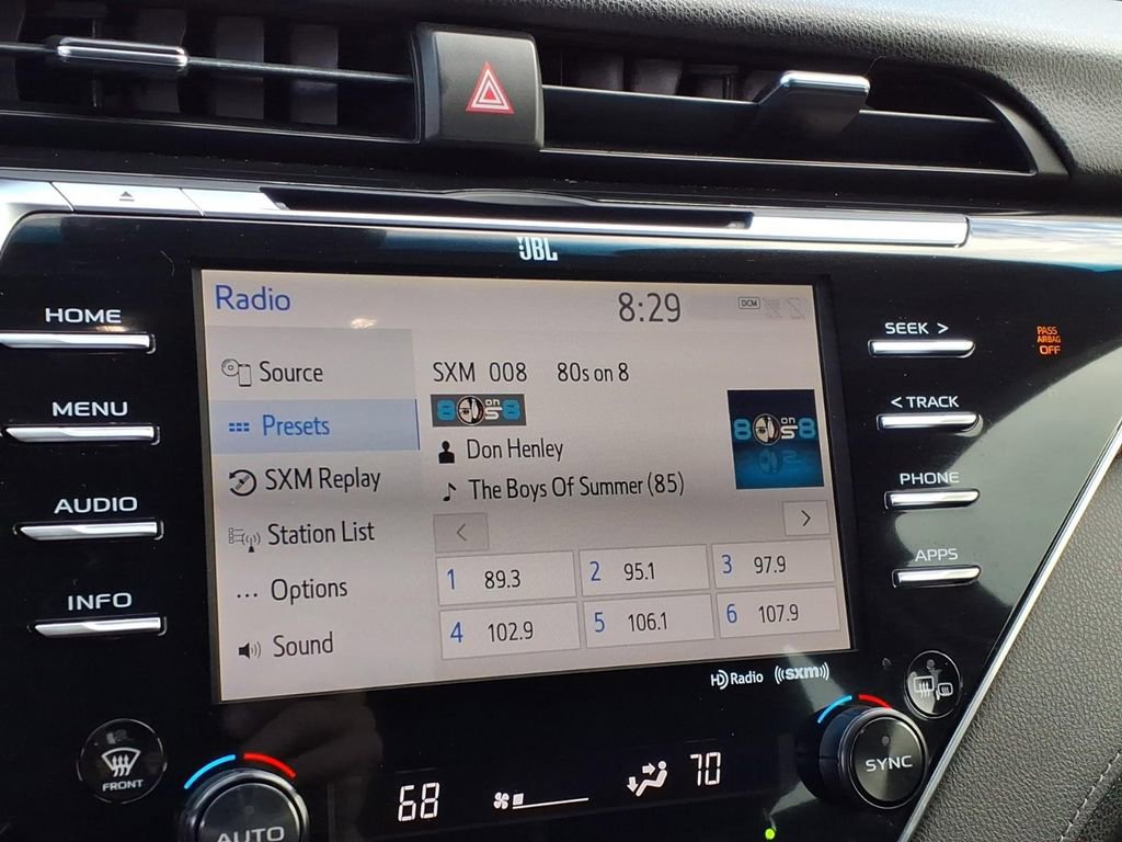 Used 2018 Toyota Camry XSE image 17