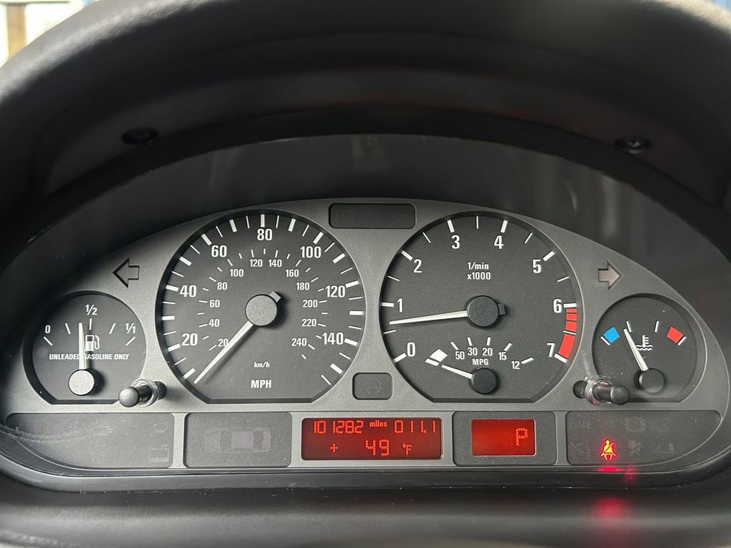 Used 2003 BMW 325i Sedan image 16