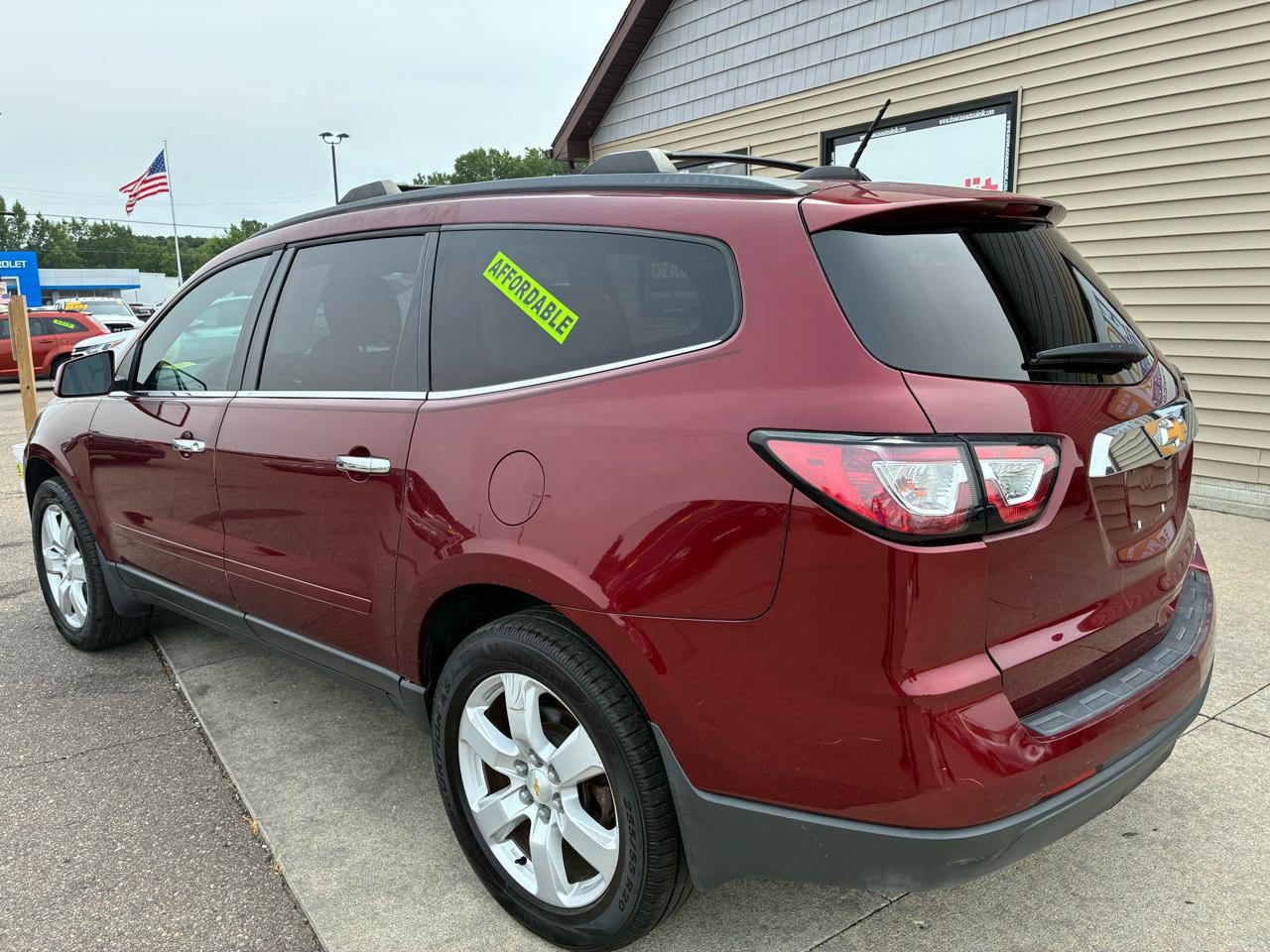 Used 2016 Chevrolet Traverse LT w/ Style and Technology Package FWD image 7