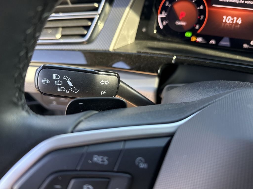 Used 2025 Volkswagen Atlas Peak Edition SE image 21