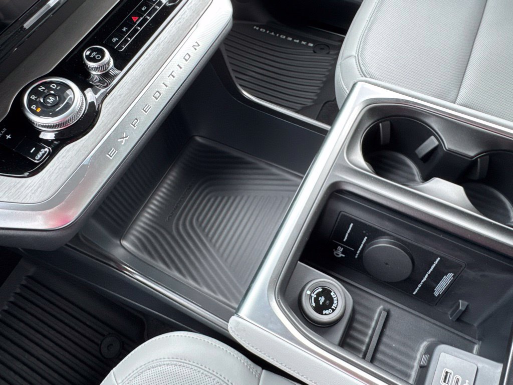 New 2027 Ford Expedition Platinum AWD/4WD image 24