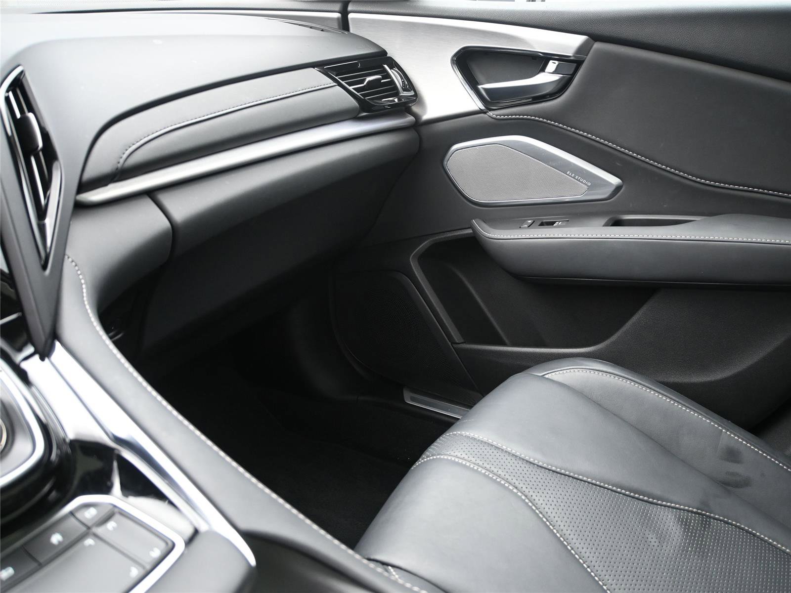 Used 2023 Acura RDX AWD w/ Technology Package image 6