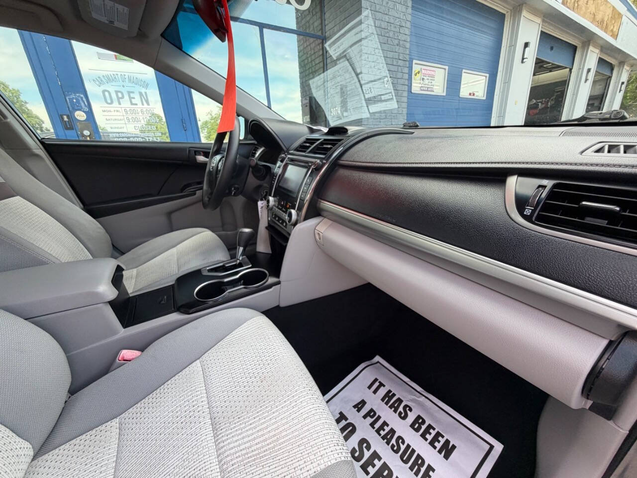 Used 2012 Toyota Camry LE w/ Preferred Accessory Pkg FWD image 27