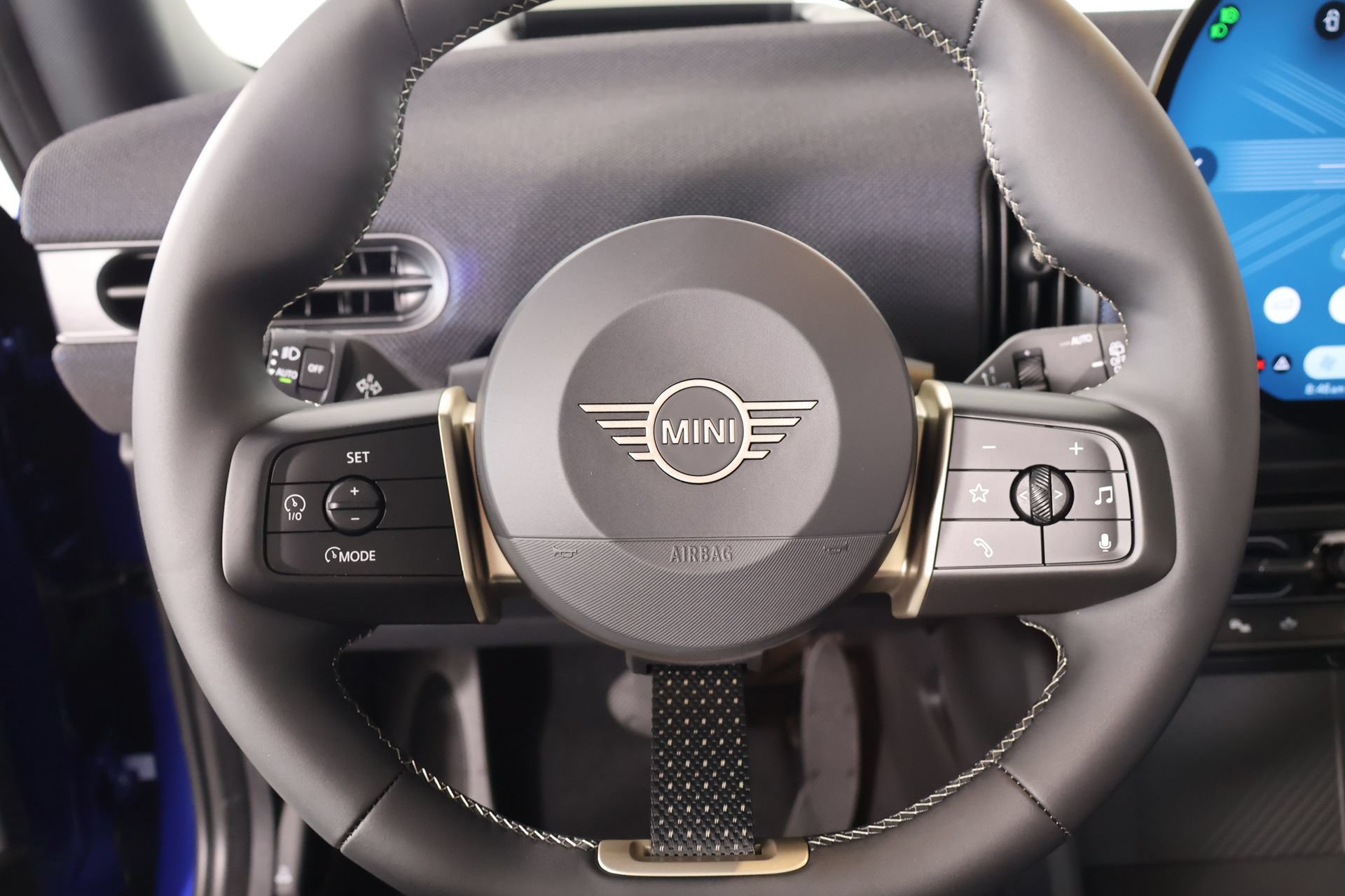 New 2026 MINI Cooper 2-Door Hardtop FWD image 3