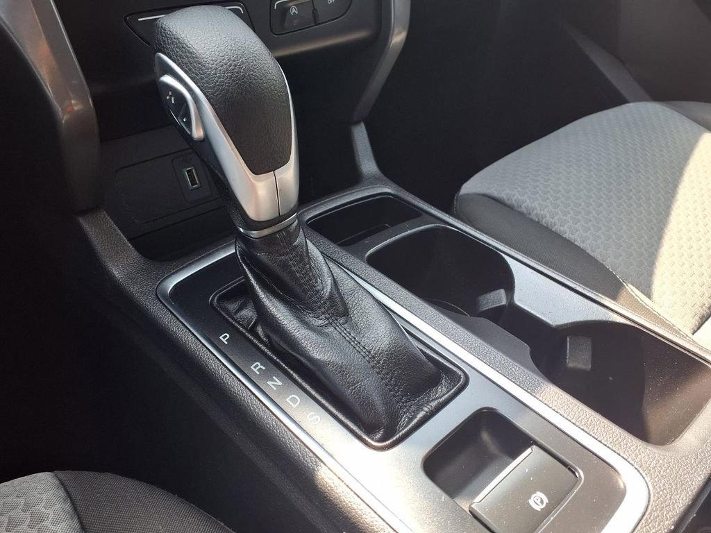 Used 2019 Ford Escape SE image 18