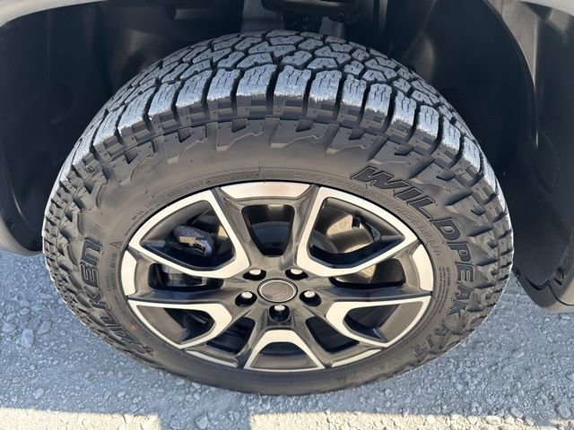 Used 2025 Jeep Compass Trailhawk AWD/4WD image 26