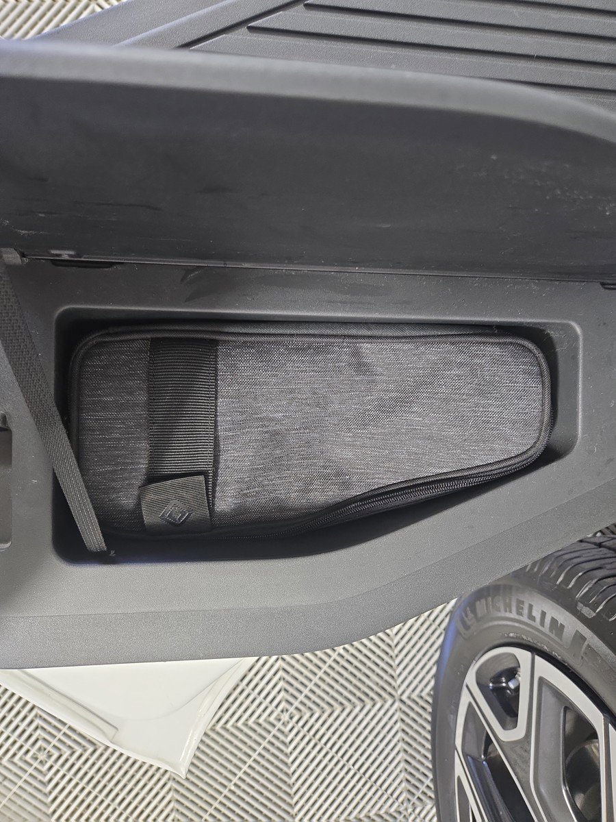 Used 2022 Rivian R1T Launch Edition image 30