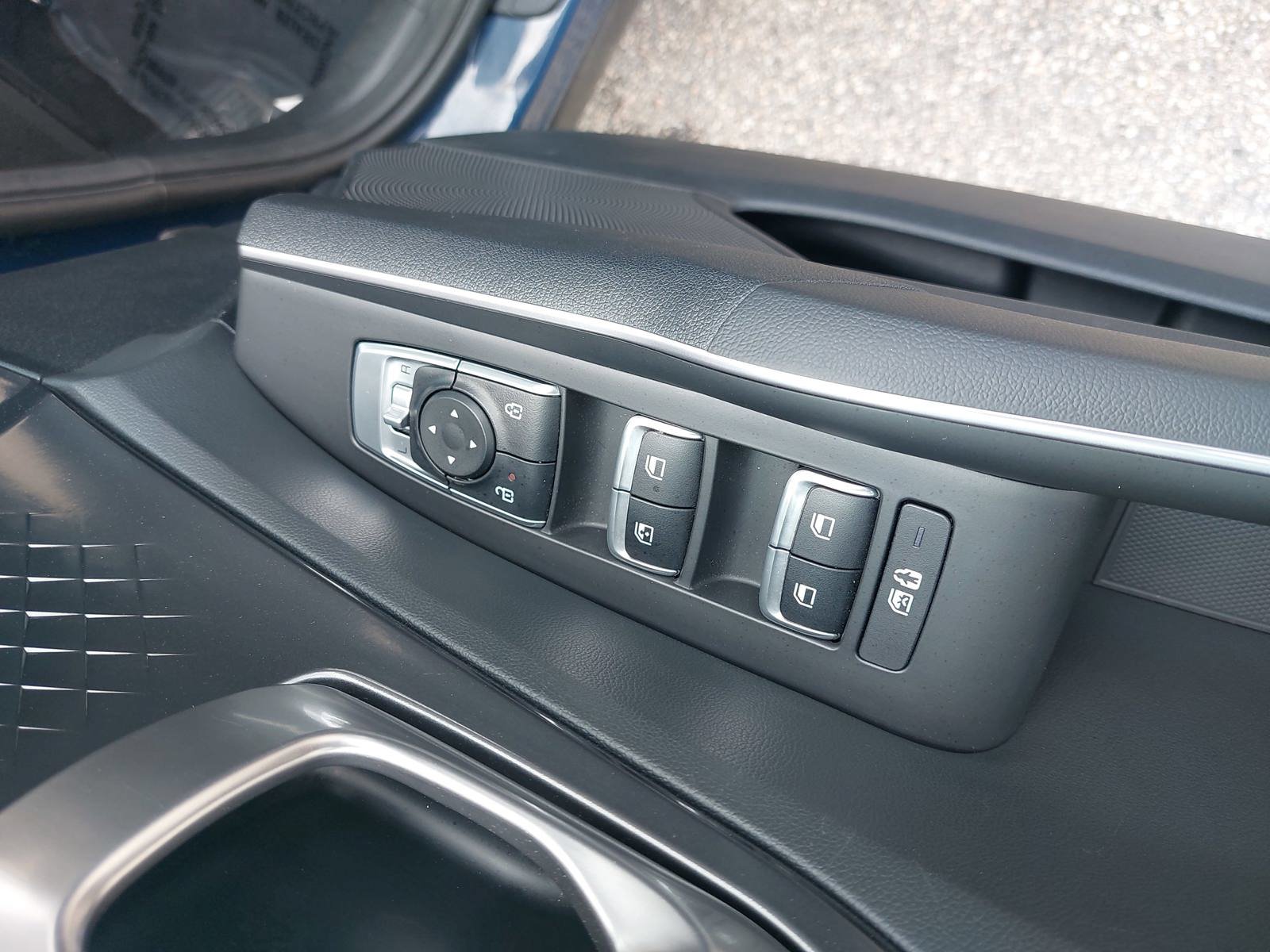 Used 2024 Kia Sorento S AWD/4WD image 29