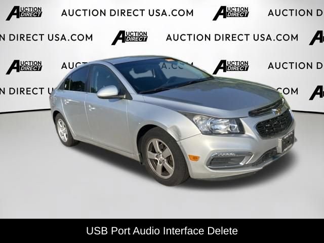 Used 2015 Chevrolet Cruze LT w/ Technology Package FWD image 5