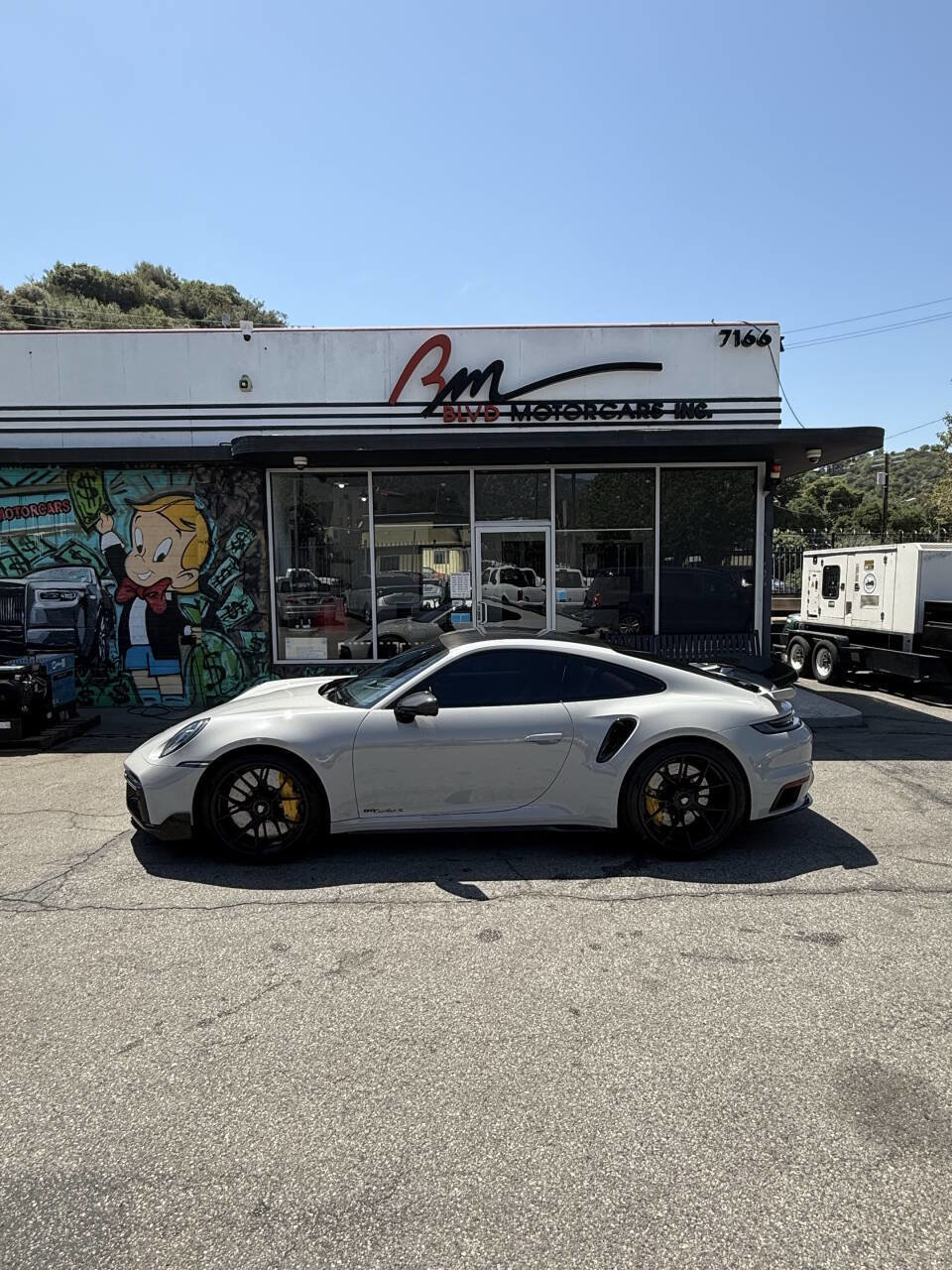 Used 2022 Porsche 911 Turbo S image 2