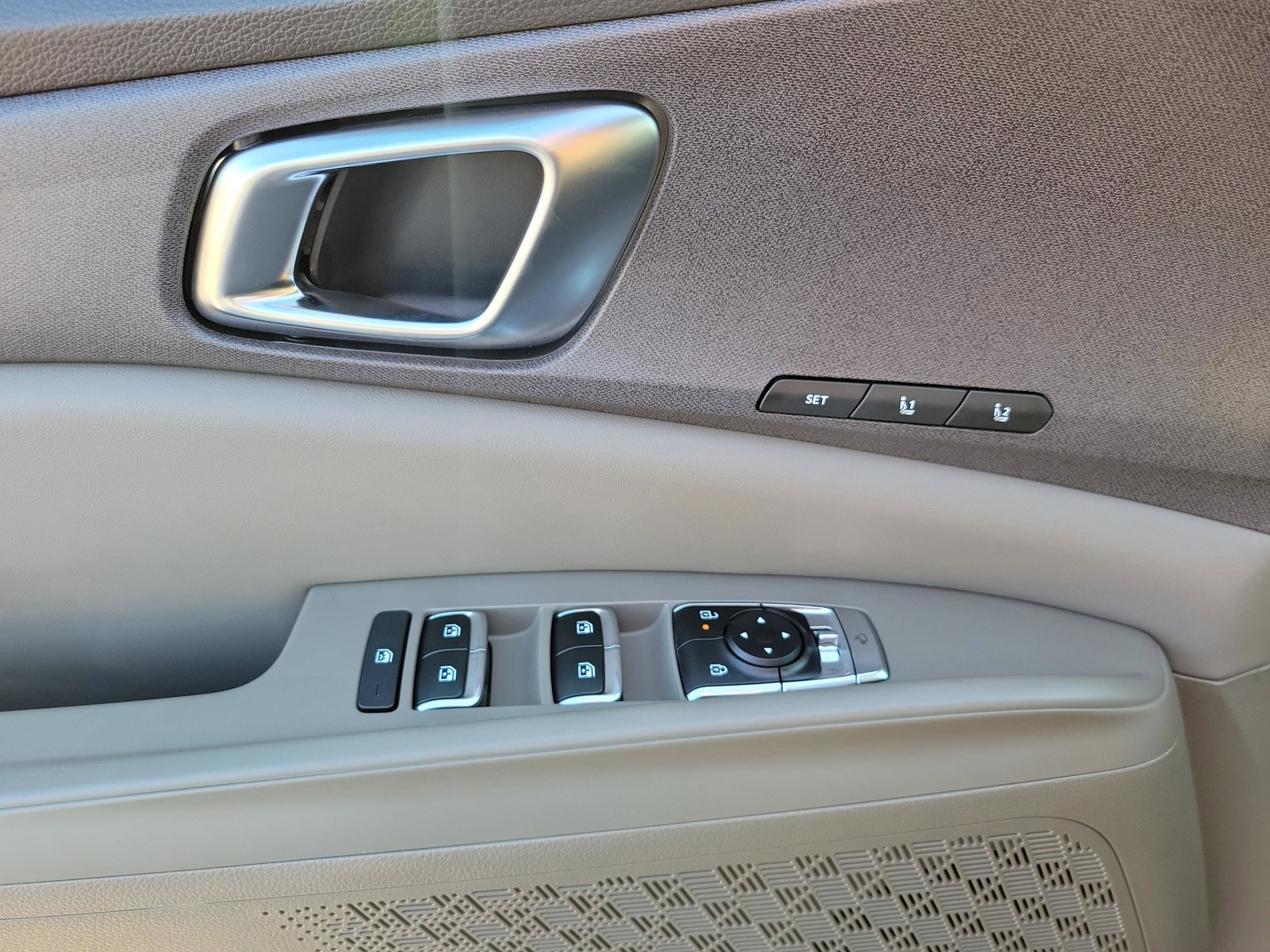 New 2026 Kia Carnival EX image 29