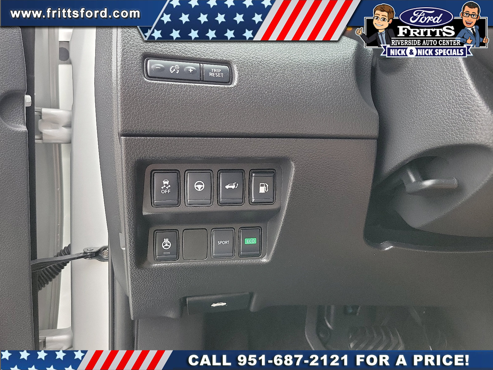 Used 2019 Nissan Rogue SV w/ Premium Package FWD image 11