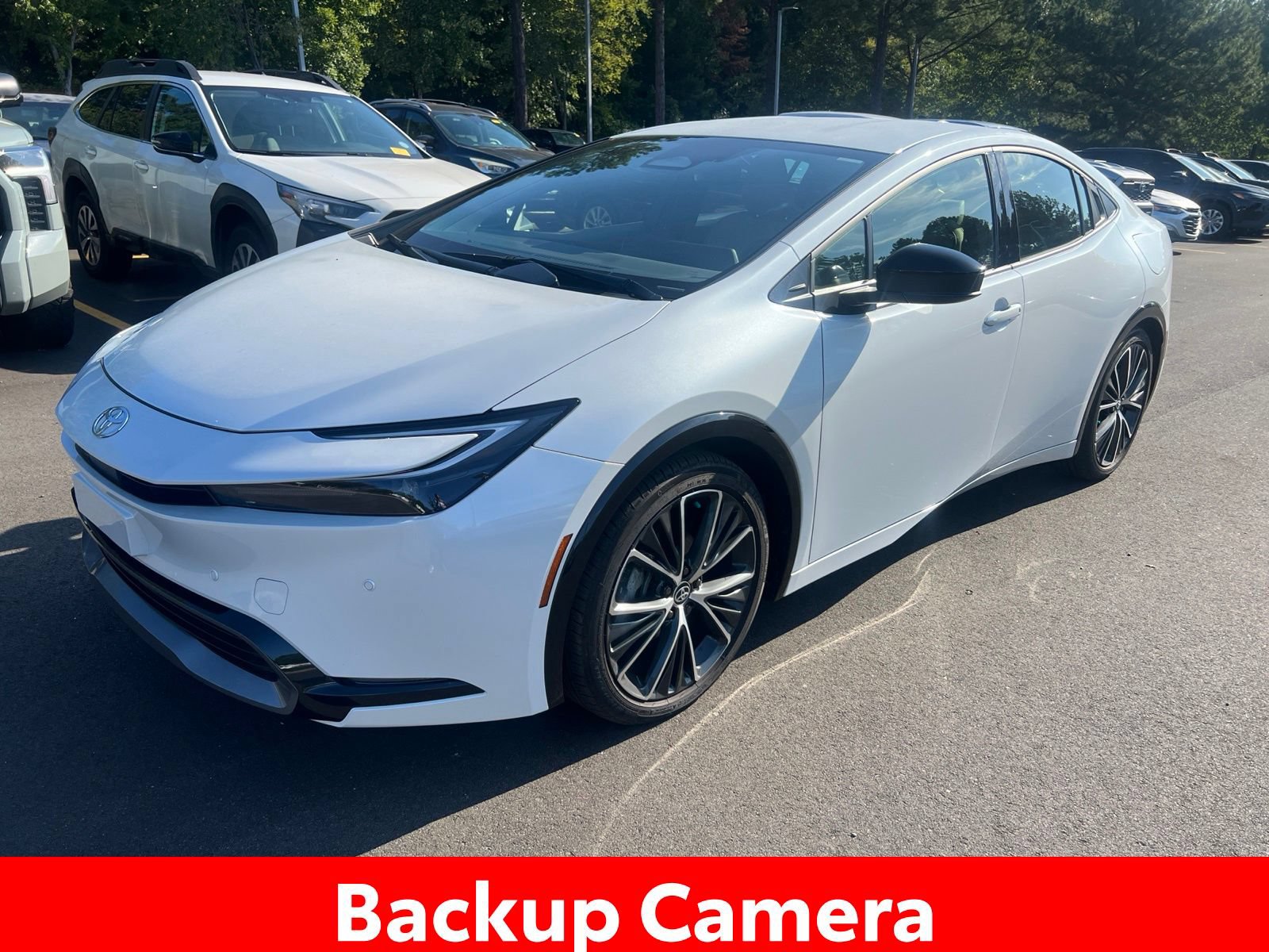 Used 2025 Toyota Prius XLE FWD image 9