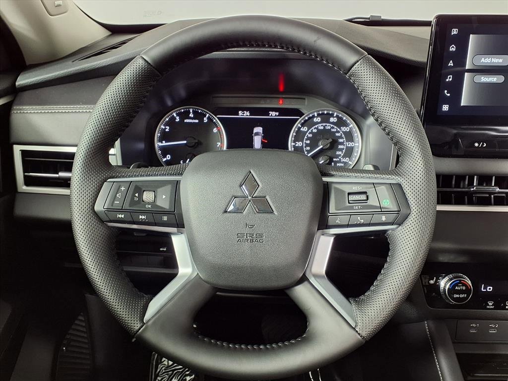 New 2025 Mitsubishi Outlander SE image 23