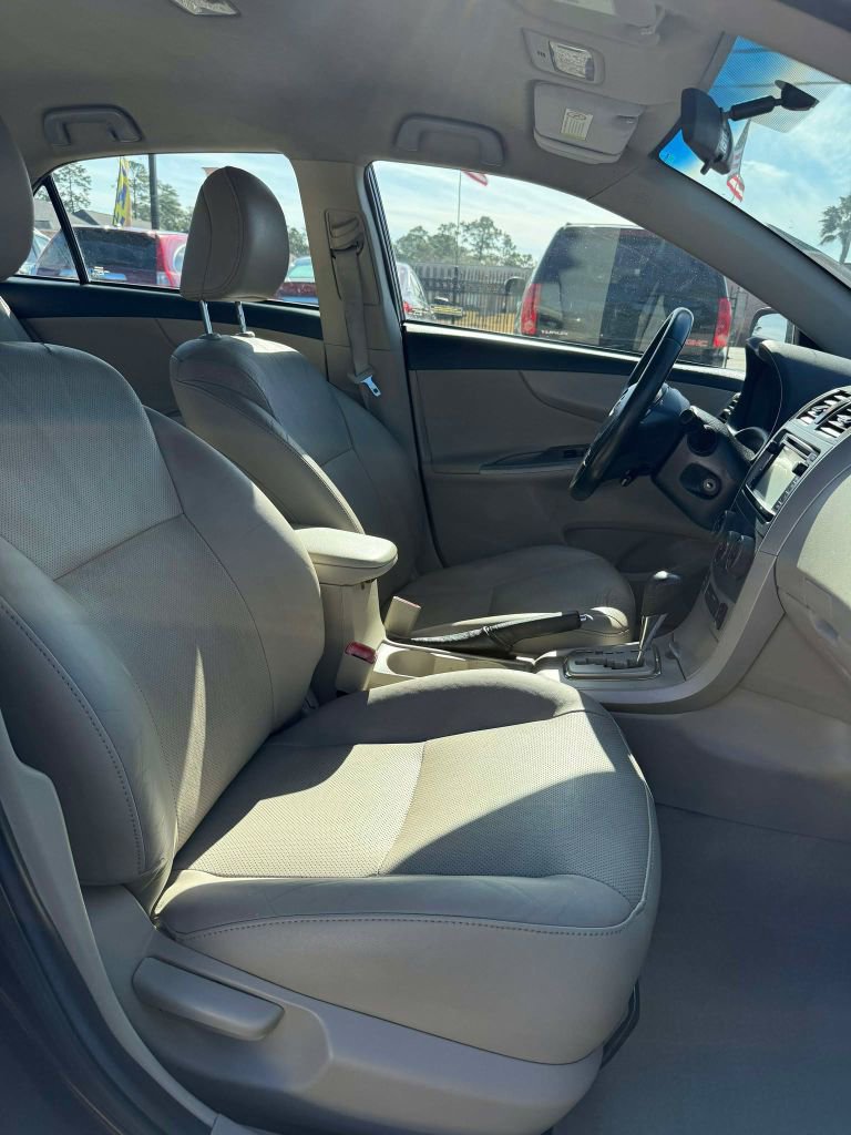 Used 2013 Toyota Corolla image 31