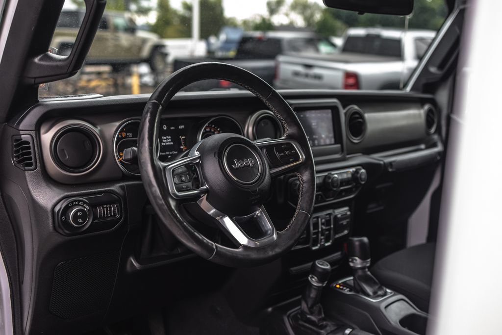 Used 2020 Jeep Gladiator Sport w/ Quick Order Package 24S AWD/4WD image 14