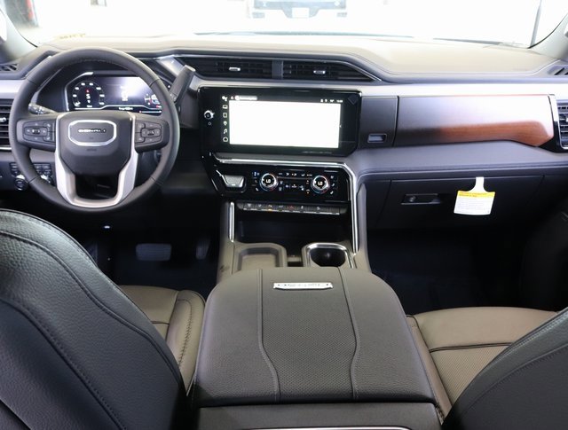 New 2025 GMC Sierra 2500 Denali w/ Denali Reserve Package image 15