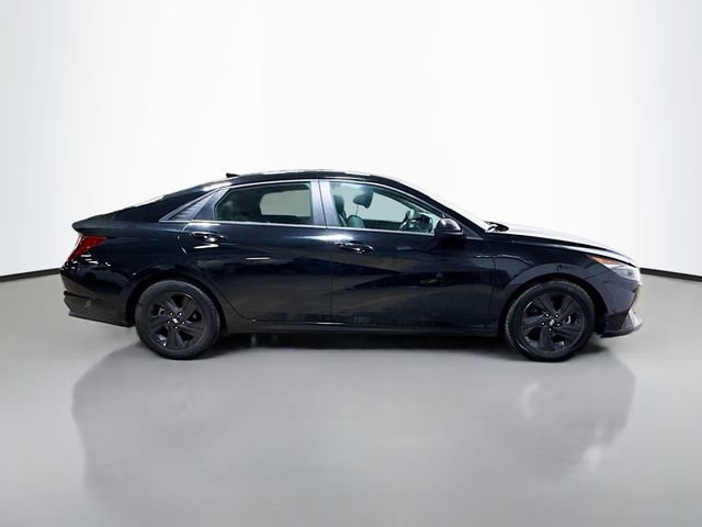 Used 2021 Hyundai Elantra SEL image 6